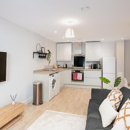 Wesley Gate Apartments - By Hostly เรดดิ้ง ภายนอก รูปภาพ