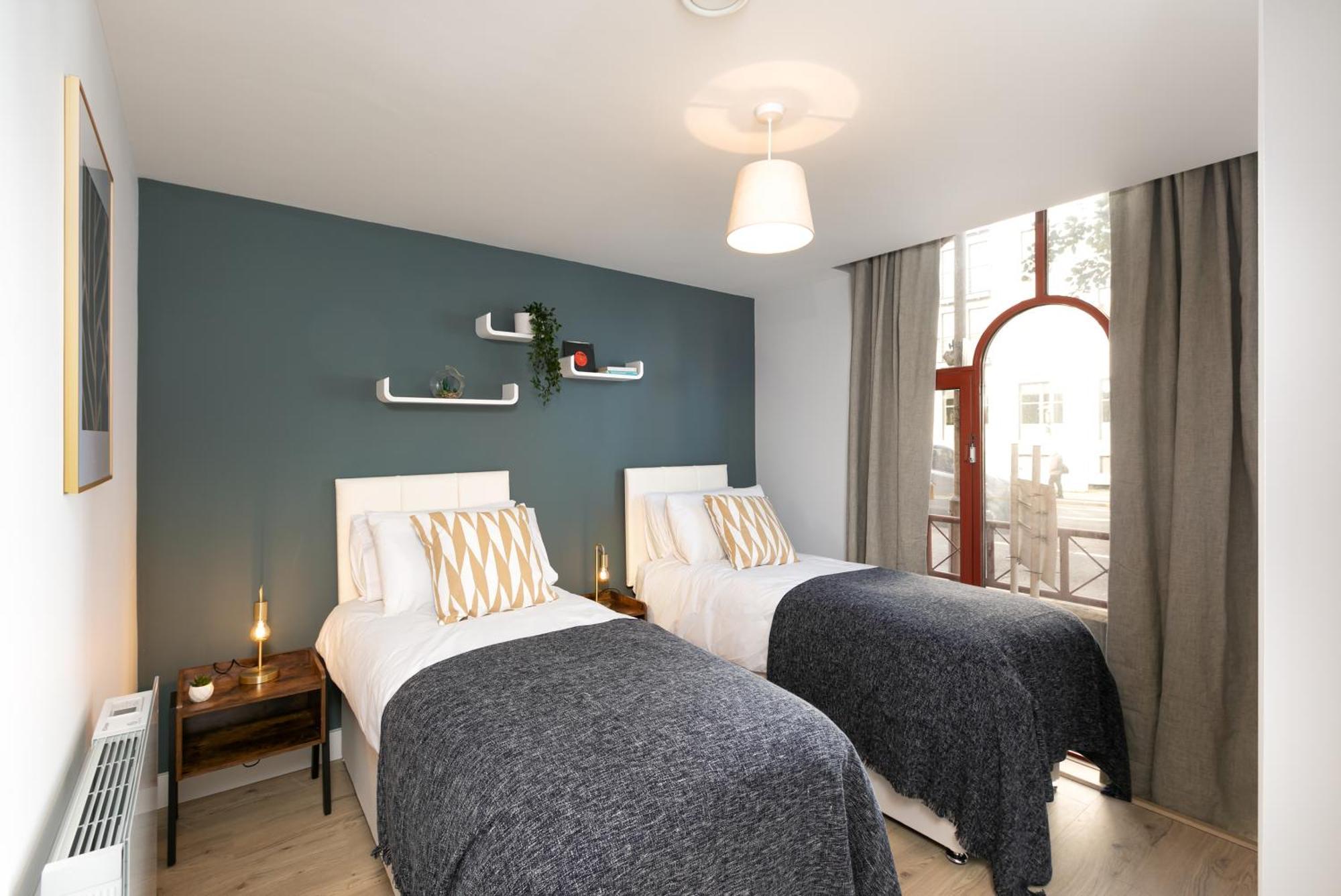 Wesley Gate Apartments - By Hostly เรดดิ้ง ภายนอก รูปภาพ